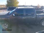 ✅ 2010 Chevrolet Silverado 1500 • VIN: 3GCXKTE27AG261479 • Lot: 43635635. Wystawiony na IAAI z przebiegiem 232 696 mil. Bezpłatny archiwum sprzedaży aukcyjnych z USA i szczegółowy raport historii pojazdu na DreamBid. Zdjęcie 15.