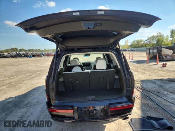 ✅ 2024 Hyundai Santa Fe Calligraphy • VIN: 5NMP5DGL3RH066496 • Lot: 71195505. Wystawiony na Copart z przebiegiem 15 412 mil. Bezpłatny archiwum sprzedaży aukcyjnych z USA i szczegółowy raport historii pojazdu na DreamBid. Zdjęcie 6.