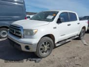 ✅ 2013 Toyota Tundra • VIN: 5TFEY5F17DX137705 • Lot: 41723167. Wystawiony na IAAI z przebiegiem 199 990 mil. Bezpłatny archiwum sprzedaży aukcyjnych z USA i szczegółowy raport historii pojazdu na DreamBid. Zdjęcie 2.