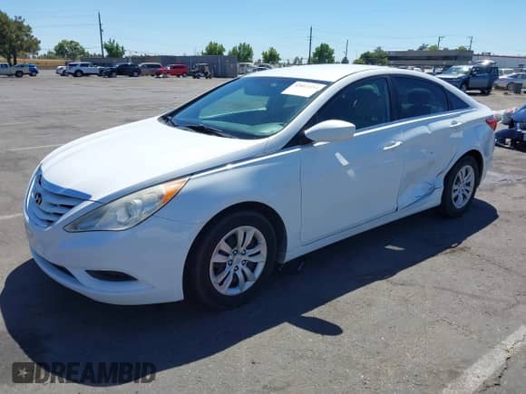 2012 Hyundai Sonata GLS z VIN 5NPEB4AC2CH455861, wystawiony jako IAAI lot #43013354 z przebiegiem 158 948 mil mil oraz . Historia ofert i sprzedaży dostępna na DreamBid. Obrazek 2.