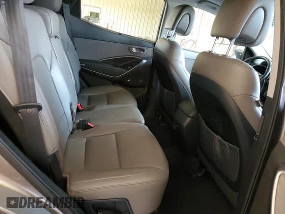 ✅ 2017 Hyundai Santa Fe Ultimate • VIN: 5XYZW4LA5HG497506 • Лот: 66890923. Опубликован ранее на Copart с пробегом Не указан. Бесплатный доступ к архиву аукционных продаж из США и подробный отчёт об истории автомобиля на DreamBid. Изображение 11.