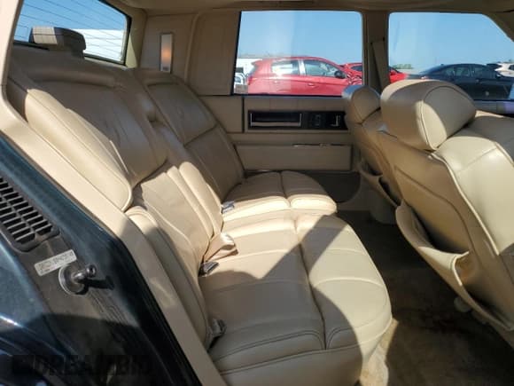 ✅ 1987 Cadillac DeVille • VIN: 1G6CD5180H4239140 • Lot: 61236165. Listed on Copart with 36,668 mi. Free auction sales archive from the USA and detailed vehicle history report at DreamBid. Image 10.