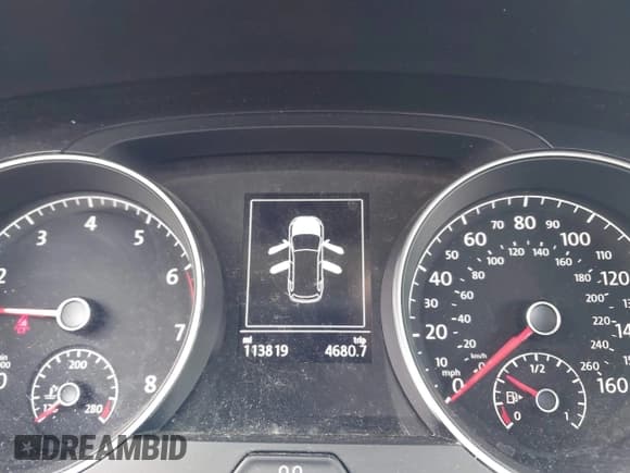 ✅ 2019 Volkswagen Golf S • VIN: 3VWH17AUXKM506457 • Lot: 42906860. Wystawiony na IAAI z przebiegiem 113 819 mil. Bezpłatny archiwum sprzedaży aukcyjnych z USA i szczegółowy raport historii pojazdu na DreamBid. Zdjęcie 7.