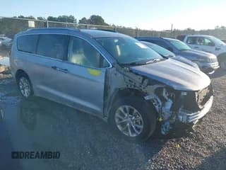 ✅ 2021 Chrysler Pacifica Touring L • VIN: 2C4RC1BG0MR589562 • Lot: 43413993. Wystawiony na IAAI z przebiegiem 37 674 mil. Bezpłatny archiwum sprzedaży aukcyjnych z USA i szczegółowy raport historii pojazdu na DreamBid. Zdjęcie 1.