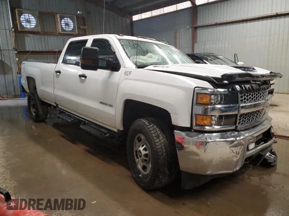 ✅ 2019 Chevrolet Silverado 2500HD Work Truck • VIN: 1GC1KREY8KF140119 • Lot: 87234585. Wystawiony na Copart z przebiegiem 134 169 mil. Bezpłatny archiwum sprzedaży aukcyjnych z USA i szczegółowy raport historii pojazdu na DreamBid. Zdjęcie 4.