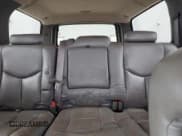 ✅ 2003 Chevrolet Suburban LT • VIN: 1GNFK16Z63J268766 • Lot: 54192505. Wystawiony na Copart z przebiegiem 236 968 mil. Bezpłatny archiwum sprzedaży aukcyjnych z USA i szczegółowy raport historii pojazdu na DreamBid. Zdjęcie 10.