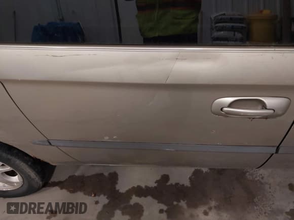 ✅ 2002 Dodge Caravan Sport • VIN: 2B4GP44382R739189 • Lot: 43850506. Listed on IAAI with 169,318 mi. Free auction sales archive from the USA and detailed vehicle history report at DreamBid. Image 13.