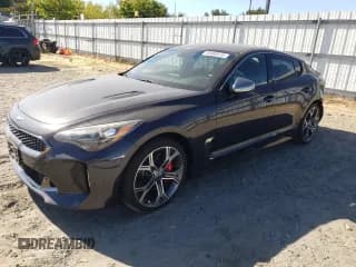 ✅ 2019 Kia Stinger GT • VIN: KNAE35LC0K6050359 • Lot: 68488515. Wystawiony na Copart z przebiegiem 57 840 mil. Bezpłatny archiwum sprzedaży aukcyjnych z USA i szczegółowy raport historii pojazdu na DreamBid. Zdjęcie 1.