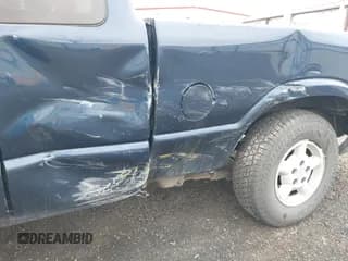 ✅ 2001 Chevrolet S-10 LS • VIN: 1GCDT19W418141534 • Лот: 41856050. Опубликован ранее на IAAI с пробегом 236 862 миль. Бесплатный доступ к архиву аукционных продаж из США и подробный отчёт об истории автомобиля на DreamBid. Изображение 6.