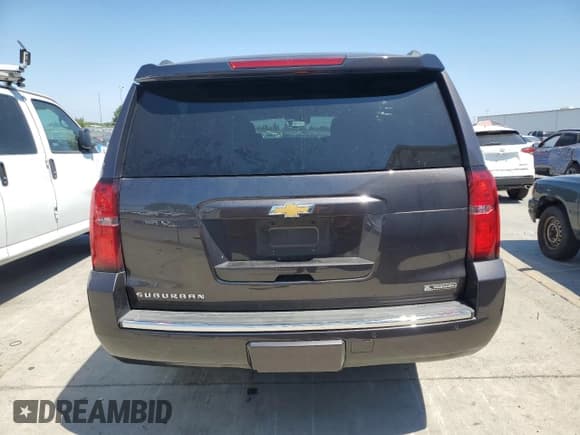 ✅ 2018 Chevrolet Suburban Premier • VIN: 1GNSCJKC4JR189639 • Lot: 64221035. Wystawiony na Copart z przebiegiem 110 256 mil. Bezpłatny archiwum sprzedaży aukcyjnych z USA i szczegółowy raport historii pojazdu na DreamBid. Zdjęcie 6.
