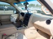 ✅ 2006 Ford Explorer XLT • VIN: 1FMEU738X6UA54701 • Лот: 40302306. Опубликован ранее на IAAI с пробегом 194 747 миль. Бесплатный доступ к архиву аукционных продаж из США и подробный отчёт об истории автомобиля на DreamBid. Изображение 5.