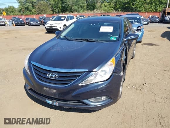 ✅ 2013 Hyundai Sonata GLS • VIN: 5NPEB4AC8DH533383 • Lot: 43367522. Wystawiony na IAAI z przebiegiem 87 935 mil. Bezpłatny archiwum sprzedaży aukcyjnych z USA i szczegółowy raport historii pojazdu na DreamBid. Zdjęcie 17.