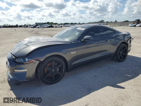 ✅ 2018 Ford Mustang GT • VIN: 1FA6P8CF9J5121320 • Lot: 91633885. Listed on Copart with 90,883 mi. Free auction sales archive from the USA and detailed vehicle history report at DreamBid. Image 1.