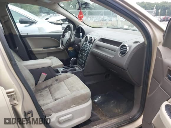 ✅ 2008 Ford Taurus X SEL • VIN: 1FMDK02W98GA29752 • Lot: 42485318. Listed on IAAI with 234,259 mi. Free auction sales archive from the USA and detailed vehicle history report at DreamBid. Image 5.