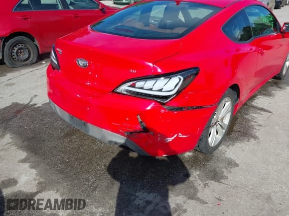 ✅ 2012 Hyundai Genesis Coupe Grand Touring • VIN: KMHHU6KH8CU066494 • Lot: 42230326. Wystawiony na IAAI z przebiegiem 113 672 mil. Bezpłatny archiwum sprzedaży aukcyjnych z USA i szczegółowy raport historii pojazdu na DreamBid. Zdjęcie 6.