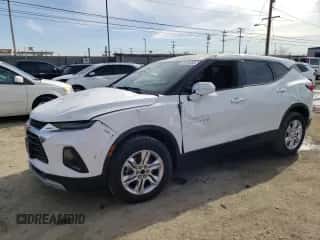 2021 Chevrolet Blazer LT z VIN 3GNKBHRS1MS537956, wystawiony jako Copart lot #39874203 z przebiegiem 38 771 mil mil oraz . Historia ofert i sprzedaży dostępna na DreamBid. Obrazek 1.