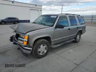 1999 Chevrolet Tahoe Z71 с VIN 1GNEK13R2XJ307813, выставлен на аукционе Copart как лот 82113345 с пробегом 240 647 миль миль и Списание • Salvage title. История ставок и продаж доступна на DreamBid. Изображение 1.