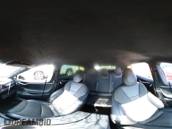 ✅ 2017 Tesla Model S 100D • VIN: 5YJSA1E27HF188034 • Lot: 42879858. Wystawiony na IAAI z przebiegiem Nie podano. Bezpłatny archiwum sprzedaży aukcyjnych z USA i szczegółowy raport historii pojazdu na DreamBid. Zdjęcie 20.