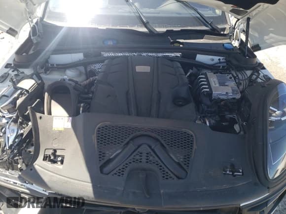 ✅ 2024 Porsche Macan S • VIN: WP1AG2A53RLB35246 • Lot: 54345445. Wystawiony na Copart z przebiegiem 13 151 mil. Bezpłatny archiwum sprzedaży aukcyjnych z USA i szczegółowy raport historii pojazdu na DreamBid. Zdjęcie 12.