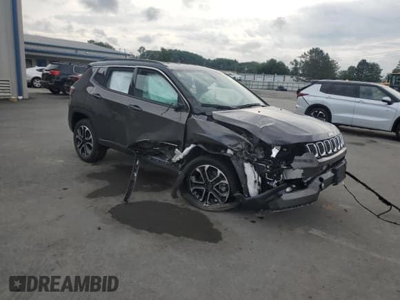 ✅ 2024 Jeep Compass Limited • VIN: 3C4NJDCN3RT602120 • Lot: 65067985. Listed on Copart with 5,357 mi. Free auction sales archive from the USA and detailed vehicle history report at DreamBid. Image 4.