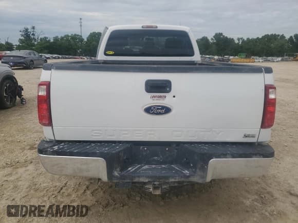 ✅ 2011 Ford F-250 XL • VIN: 1FTBF2B62BED02626 • Lot: 62399535. Wystawiony na Copart z przebiegiem 52 573 mil. Bezpłatny archiwum sprzedaży aukcyjnych z USA i szczegółowy raport historii pojazdu na DreamBid. Zdjęcie 6.