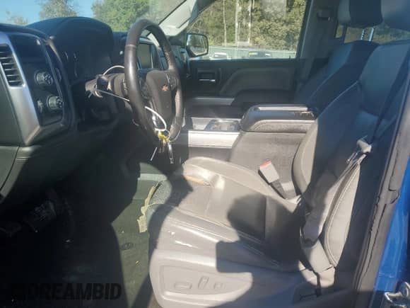 2015 Chevrolet Silverado 1500 LTZ z VIN 3GCUKSEC9FG225869, wystawiony jako Copart lot #87268375 z przebiegiem 288 050 mil mil oraz Czysty tytuł • Clean title. Historia ofert i sprzedaży dostępna na DreamBid. Obrazek 7.