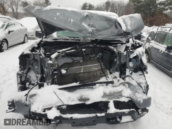 ✅ 2020 Chevrolet Silverado 1500 Custom • VIN: 1GCRYBEFXLZ183836 • Lot: 38464254. Wystawiony na Copart z przebiegiem Nie podano. Bezpłatny archiwum sprzedaży aukcyjnych z USA i szczegółowy raport historii pojazdu na DreamBid. Zdjęcie 5.