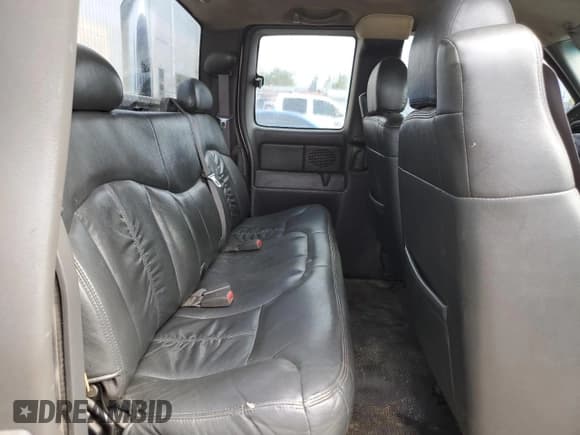 ✅ 2007 GMC Sierra 2500HD SLE1 • VIN: 1GTHK29D57E164940 • Lot: 71756044. Wystawiony na Copart z przebiegiem 371 493 mil. Bezpłatny archiwum sprzedaży aukcyjnych z USA i szczegółowy raport historii pojazdu na DreamBid. Zdjęcie 10.