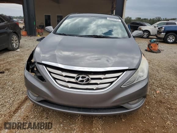 ✅ 2013 Hyundai Sonata SE • VIN: 5NPEC4AC2DH618121 • Lot: 69955784. Listed on Copart with 184,255 mi. Free auction sales archive from the USA and detailed vehicle history report at DreamBid. Image 5.