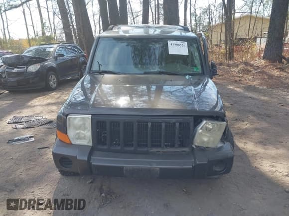 ✅ 2006 Jeep Commander • VIN: 1J8HG48K36C342666 • Lot: 41908526. Wystawiony na IAAI z przebiegiem 199 163 mil. Bezpłatny archiwum sprzedaży aukcyjnych z USA i szczegółowy raport historii pojazdu na DreamBid. Zdjęcie 13.