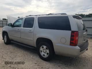 ✅ 2009 Chevrolet Suburban 2LT • VIN: 1GNFC26049R203087 • Lot: 62851934. Wystawiony na Copart z przebiegiem 164 136 mil. Bezpłatny archiwum sprzedaży aukcyjnych z USA i szczegółowy raport historii pojazdu na DreamBid. Zdjęcie 2.