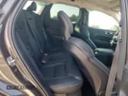 ✅ 2021 Volvo XC60 Inscription • VIN: YV4102DL3M1854692 • Lot: 81190795. Wystawiony na Copart z przebiegiem 47 291 mil. Bezpłatny archiwum sprzedaży aukcyjnych z USA i szczegółowy raport historii pojazdu na DreamBid. Zdjęcie 11.