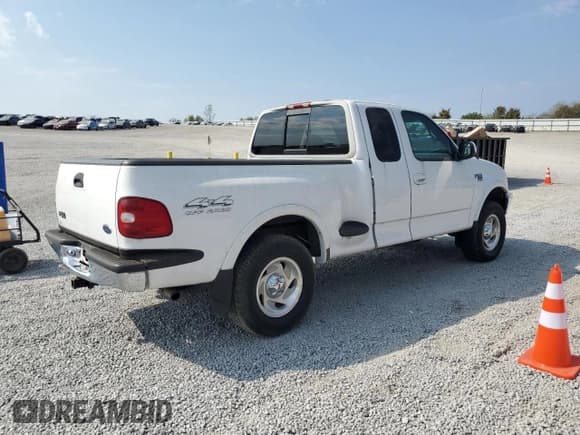 ✅ 1998 Ford F-150 XL • VIN: 1FTZX08WXWKA63762 • Lot: 80391495. Listed on Copart with 187,598 mi. Free auction sales archive from the USA and detailed vehicle history report at DreamBid. Image 3.