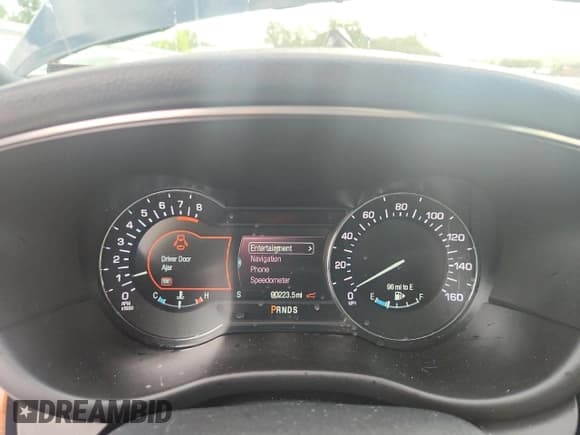 ✅ 2019 Lincoln MKC Reserve • VIN: 5LMTJ3DH0KUL16353 • Lot: 63643345. Wystawiony na Copart z przebiegiem 90 223 mil. Bezpłatny archiwum sprzedaży aukcyjnych z USA i szczegółowy raport historii pojazdu na DreamBid. Zdjęcie 9.