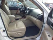 ✅ 2012 Toyota Highlander Limited • VIN: 5TDDK3EH9CS157443 • Lot: 43708248. Listed on IAAI with 169,604 mi. Free auction sales archive from the USA and detailed vehicle history report at DreamBid. Image 5.