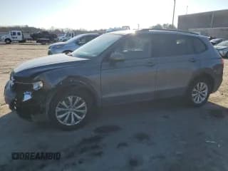 ✅ 2018 Volkswagen Tiguan S • VIN: 3VV0B7AX3JM011749 • Lot: 42447855. Listed on Copart with 160,527 mi. Free auction sales archive from the USA and detailed vehicle history report at DreamBid. Image 1.