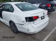 ✅ 2016 Volkswagen Jetta Sport • VIN: 3VWD17AJ3GM228366 • Lot: 43018875. Wystawiony na IAAI z przebiegiem 117 286 mil. Bezpłatny archiwum sprzedaży aukcyjnych z USA i szczegółowy raport historii pojazdu na DreamBid. Zdjęcie 6.