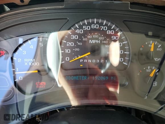 ✅ 2006 Chevrolet Silverado 1500 LT1 • VIN: 1GCEK19B06Z164282 • Lot: 93273545. Wystawiony na Copart z przebiegiem 192 069 mil. Bezpłatny archiwum sprzedaży aukcyjnych z USA i szczegółowy raport historii pojazdu na DreamBid. Zdjęcie 9.