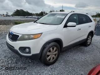 ✅ 2012 Kia Sorento LX • VIN: 5XYKT4A22CG211948 • Lot: 71271975. Wystawiony na Copart z przebiegiem 113 556 mil. Bezpłatny archiwum sprzedaży aukcyjnych z USA i szczegółowy raport historii pojazdu na DreamBid. Zdjęcie 1.
