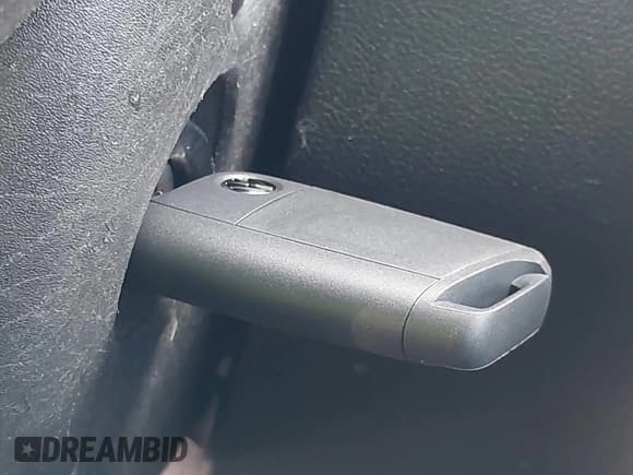 ✅ 2020 Volkswagen Tiguan S • VIN: 3VV1B7AX5LM010741 • Лот: 42030616. Опубликован ранее на IAAI с пробегом 104 533 миль. Бесплатный доступ к архиву аукционных продаж из США и подробный отчёт об истории автомобиля на DreamBid. Изображение 11.