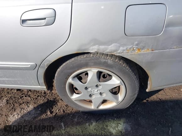 ✅ 2004 Hyundai Elantra GLS • VIN: KMHDN46D34U789436 • Lot: 41521620. Wystawiony na IAAI z przebiegiem 94 790 mil. Bezpłatny archiwum sprzedaży aukcyjnych z USA i szczegółowy raport historii pojazdu na DreamBid. Zdjęcie 6.