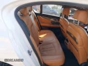 ✅ 2018 BMW 7 Series 750i xDrive • VIN: WBA7B0C52JG527303 • Lot: 43267694. Listed on IAAI with 76,111 mi. Free auction sales archive from the USA and detailed vehicle history report at DreamBid. Image 8.