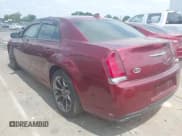 ✅ 2018 Chrysler 300 Touring L • VIN: 2C3CCAAGXJH275057 • Лот: 42945101. Опубликован ранее на IAAI с пробегом Не указан. Бесплатный доступ к архиву аукционных продаж из США и подробный отчёт об истории автомобиля на DreamBid. Изображение 3.