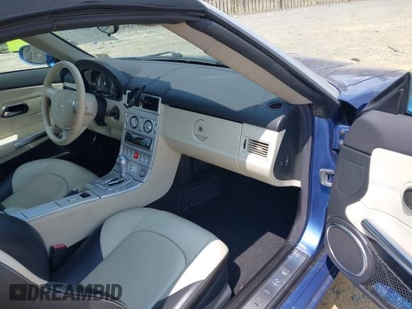 ✅ 2006 Chrysler Crossfire Limited • VIN: 1C3AN65L06X063275 • Лот: 42811399. Опубликован ранее на IAAI с пробегом 169 539 миль. Бесплатный доступ к архиву аукционных продаж из США и подробный отчёт об истории автомобиля на DreamBid. Изображение 5.