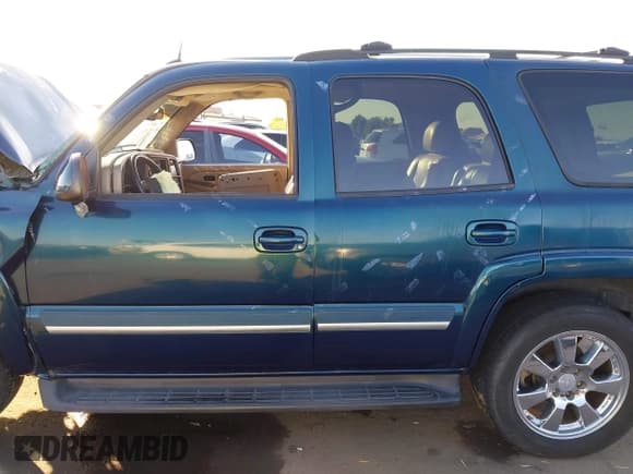 ✅ 2005 Chevrolet Tahoe LS • VIN: 1GNEC13T75R144714 • Lot: 43661895. Wystawiony na IAAI z przebiegiem Nie podano. Bezpłatny archiwum sprzedaży aukcyjnych z USA i szczegółowy raport historii pojazdu na DreamBid. Zdjęcie 13.