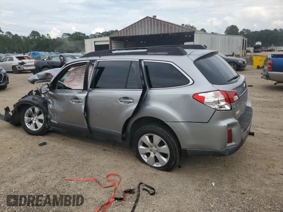 ✅ 2011 Subaru Outback Prem • VIN: 4S4BRCBC4B3326775 • Лот: 65756275. Опубликован ранее на Copart с пробегом Не указан. Бесплатный доступ к архиву аукционных продаж из США и подробный отчёт об истории автомобиля на DreamBid. Изображение 2.