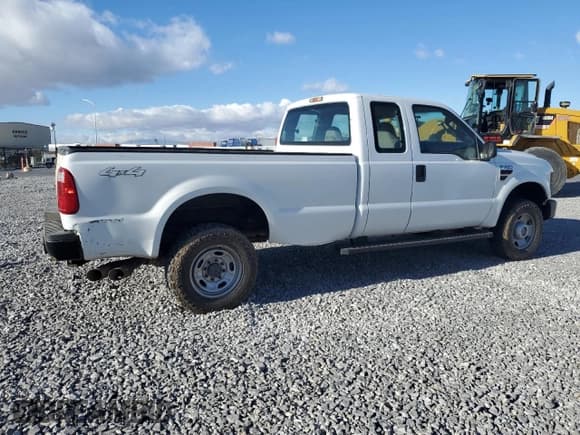 ✅ 2008 Ford F-350 XL • VIN: 1FTWX31R58ED57984 • Лот: 43121415. Опубликован ранее на Copart с пробегом 182 945 миль. Бесплатный доступ к архиву аукционных продаж из США и подробный отчёт об истории автомобиля на DreamBid. Изображение 3.