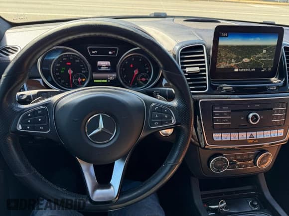 ✅ 2017 Mercedes-Benz GLE 550e • VIN: 4JGDA6DB5HA863567 • Lot: 52758355. Listed on Copart with 124,691 mi. Free auction sales archive from the USA and detailed vehicle history report at DreamBid. Image 7.