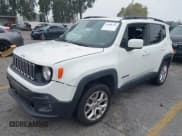 ✅ 2018 Jeep Renegade Latitude • VIN: ZACCJBBB7JPJ30032 • Lot: 43408219. Wystawiony na IAAI z przebiegiem 54 791 mil. Bezpłatny archiwum sprzedaży aukcyjnych z USA i szczegółowy raport historii pojazdu na DreamBid. Zdjęcie 2.