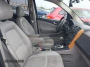 ✅ 2006 Saturn VUE • VIN: 5GZCZ53416S826981 • Lot: 42359831. Wystawiony na IAAI z przebiegiem 168 457 mil. Bezpłatny archiwum sprzedaży aukcyjnych z USA i szczegółowy raport historii pojazdu na DreamBid. Zdjęcie 5.